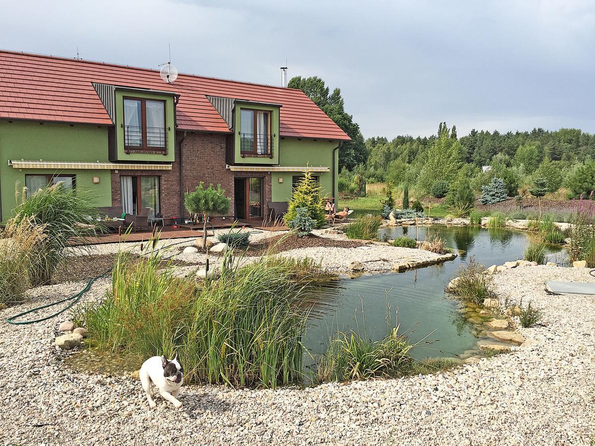Lake View Apartments Near Golf Resort Kuneticka Hora, Dritec Pardubice Zewnętrze zdjęcie