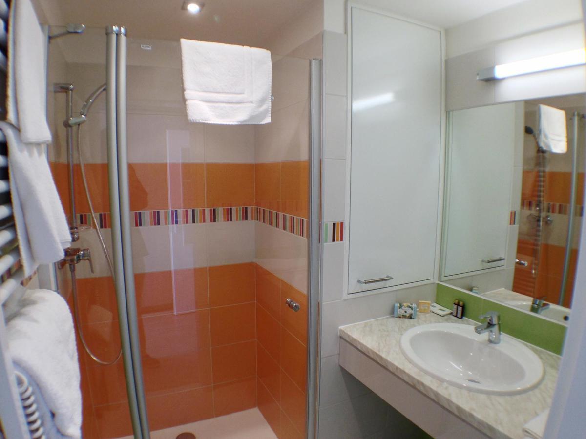 Lake View Apartments Near Golf Resort Kuneticka Hora, Dritec Pardubice Zewnętrze zdjęcie