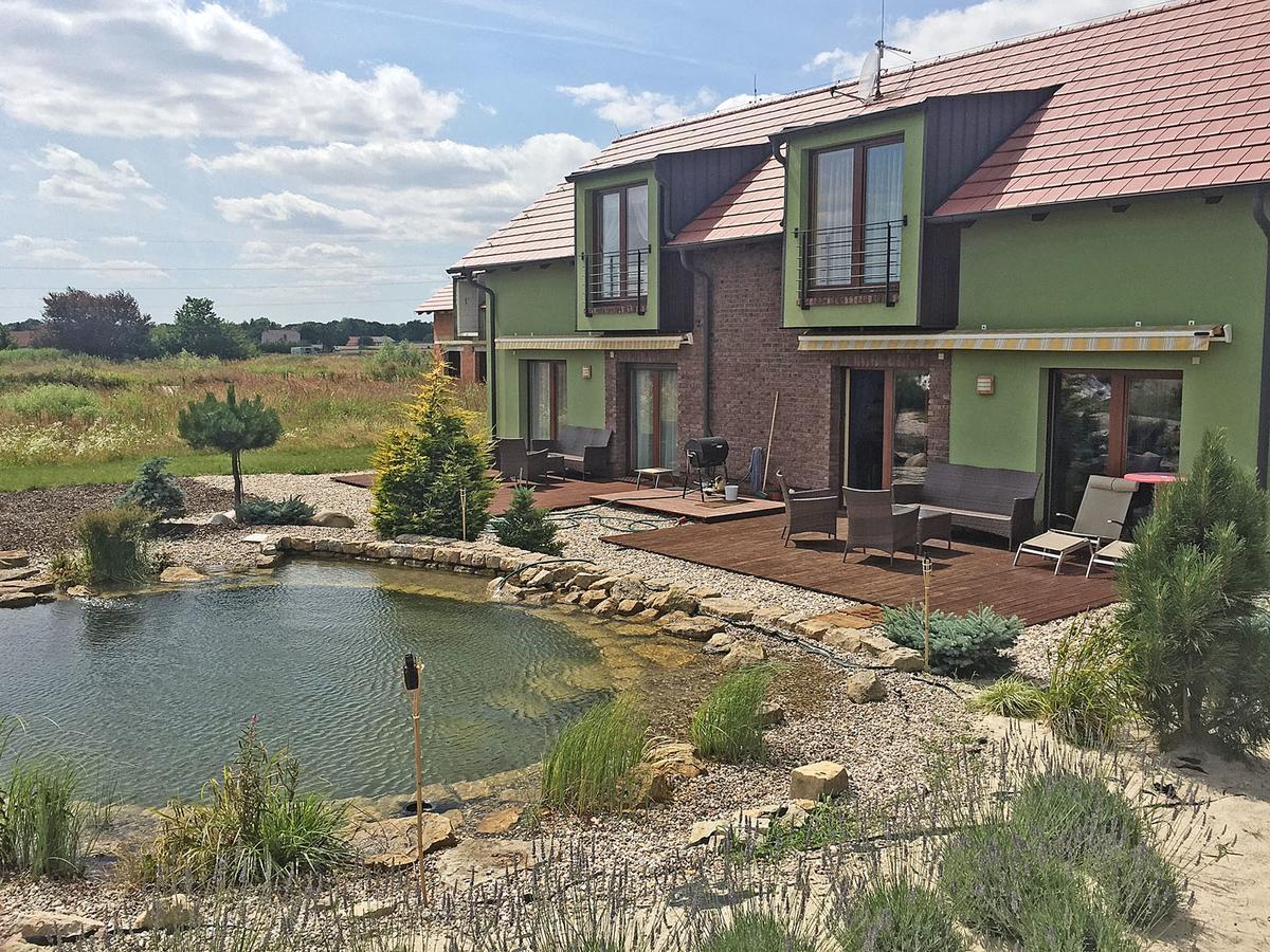Lake View Apartments Near Golf Resort Kuneticka Hora, Dritec Pardubice Zewnętrze zdjęcie